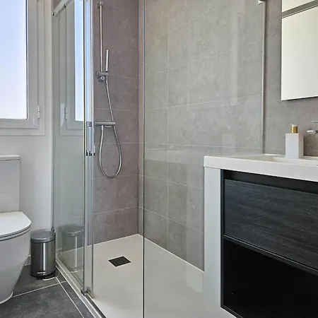 Penthouse With Extensive Terraces And A Private Plunge Pool Apartment *
