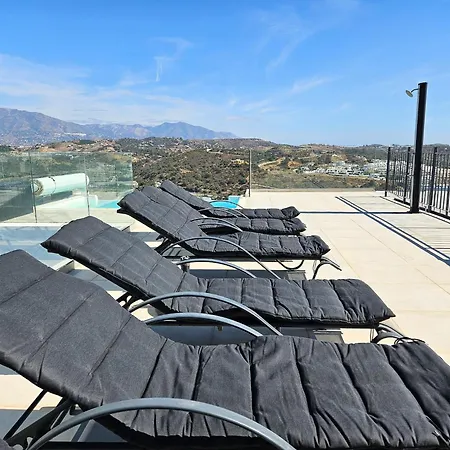 Apartment Penthouse With Extensive Terraces And A Private Plunge Pool La Cala De Mijas